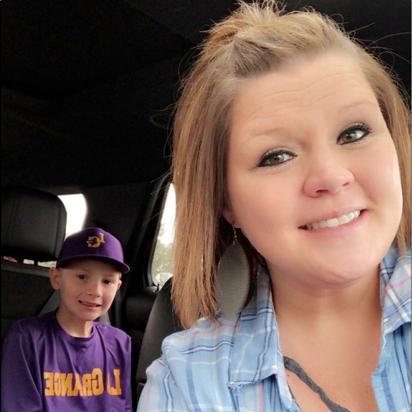 Meet your Posher, Danielle - Picture 1 of 1